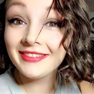 Meet your Posher, Isabella